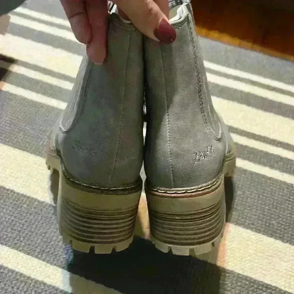 NIB Blowfish grey boots - Picture 4 of 6